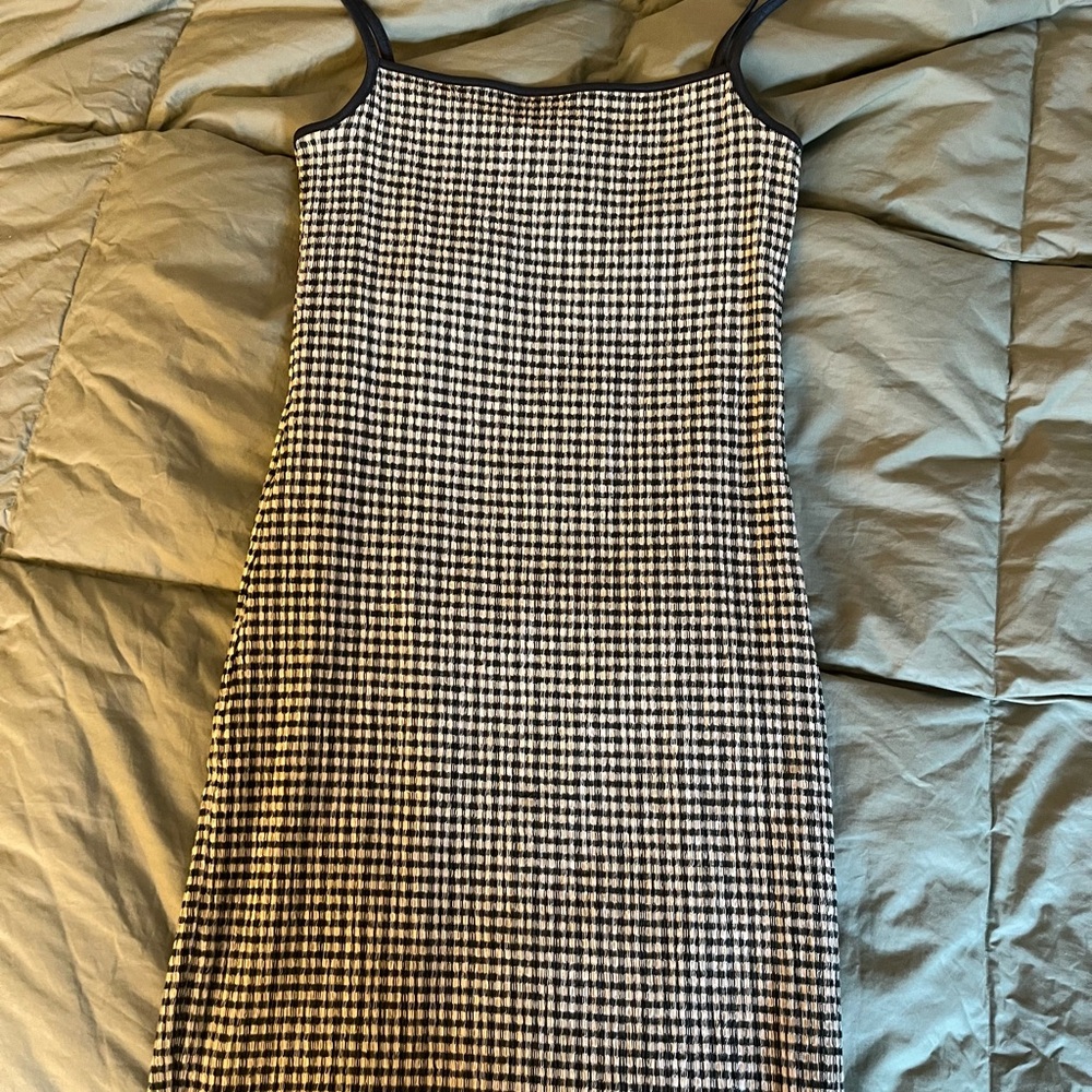 Aritzia Wilfred Green and White Slip Dress